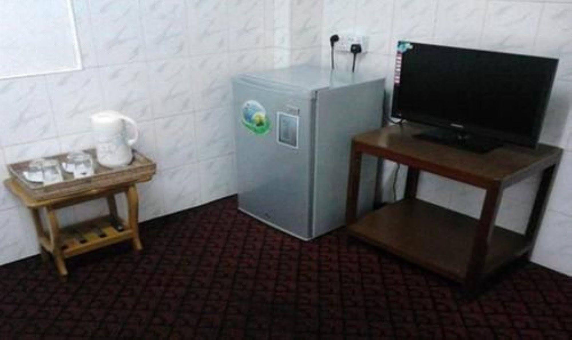 Silver Moon Hotel Янгон Экстерьер фото